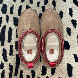 Ugg Tazz slippers in chestnut